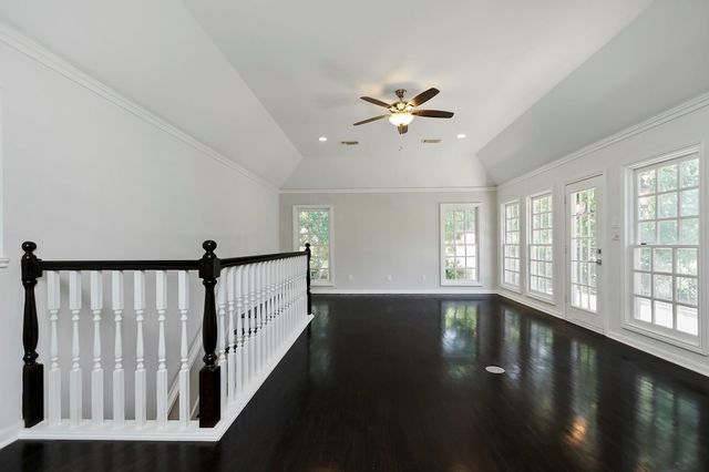 810 Herdsman Drive, Houston, TX 77079