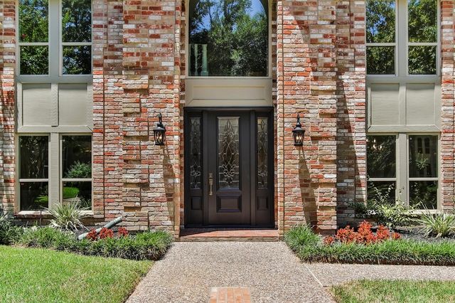 810 Herdsman Drive, Houston, TX 77079