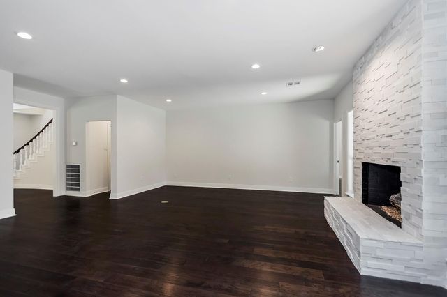 810 Herdsman Drive, Houston, TX 77079