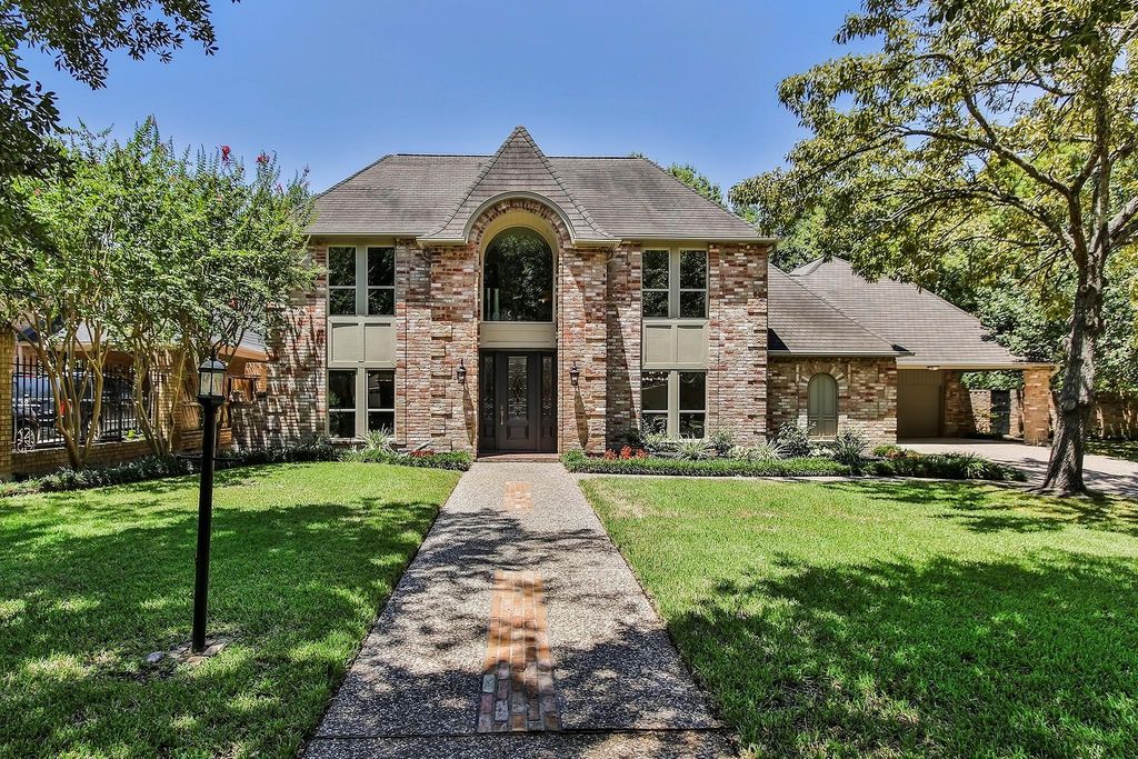 810 Herdsman Drive, Houston, TX 77079