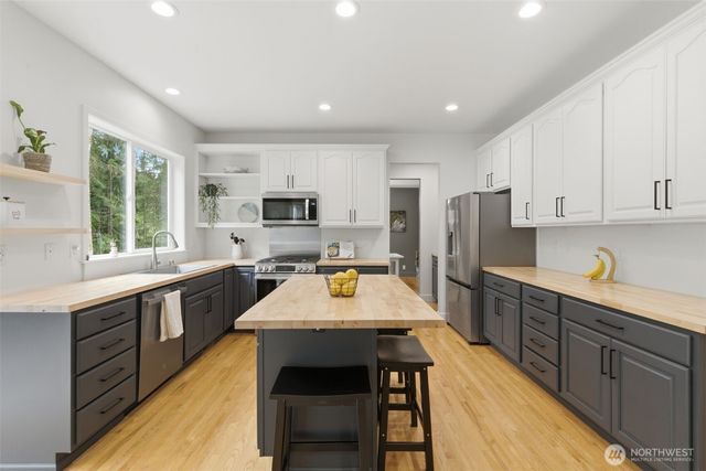 14720 NW Arabian Way, Seabeck, WA 98380
