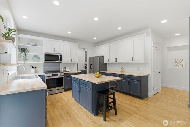 14720 NW Arabian Way, Seabeck, WA 98380