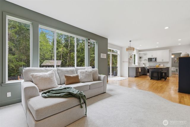 14720 NW Arabian Way, Seabeck, WA 98380