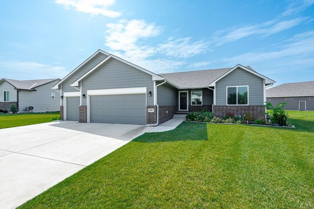 801 Bellows St, Derby, KS 67037