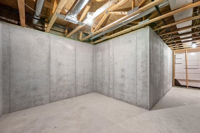 801 Bellows St, Derby, KS 67037