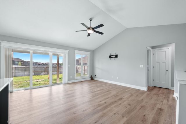 801 Bellows St, Derby, KS 67037