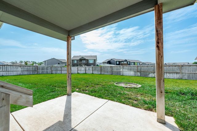 801 Bellows St, Derby, KS 67037