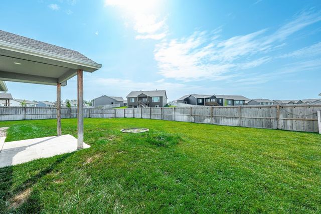 801 Bellows St, Derby, KS 67037