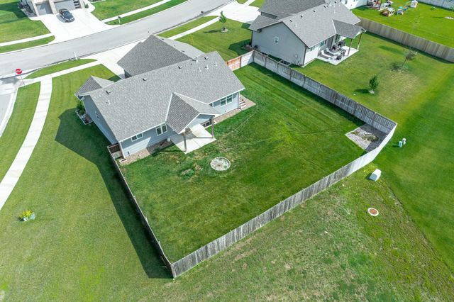 801 Bellows St, Derby, KS 67037