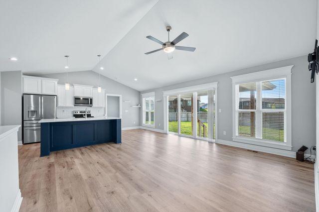 801 Bellows St, Derby, KS 67037