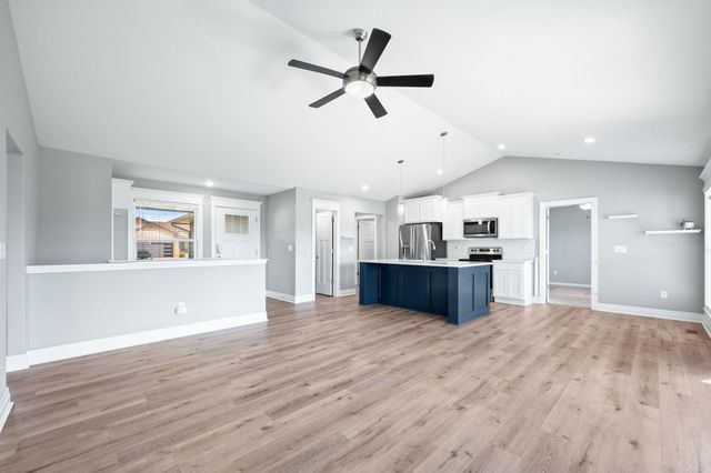 801 Bellows St, Derby, KS 67037