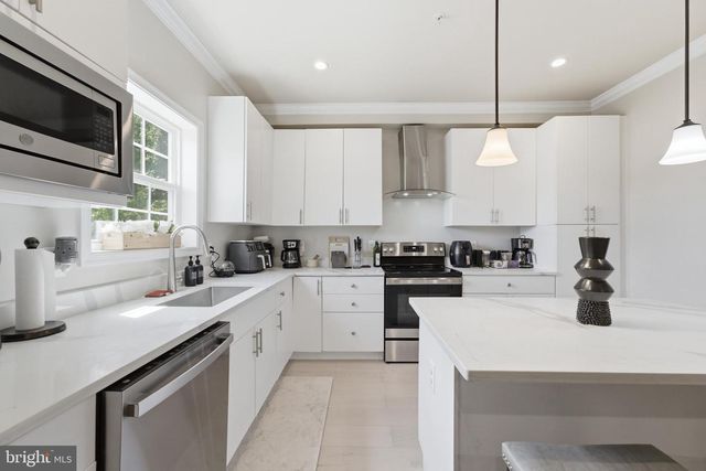 1433 HOWARD RD SE, Washington, DC 20020