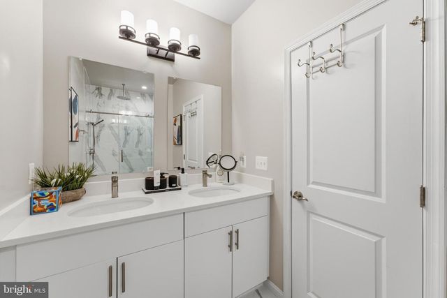 1433 HOWARD RD SE, Washington, DC 20020