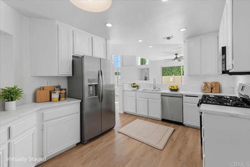 1275 Natoma Way Way B, Oceanside, CA 92057