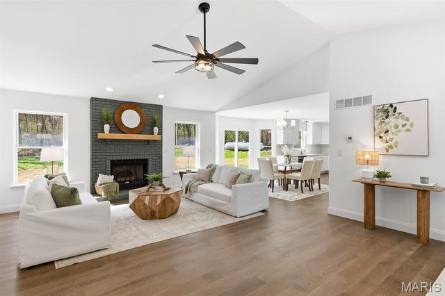 2952 Chris Drive, Villa Ridge, MO 63089