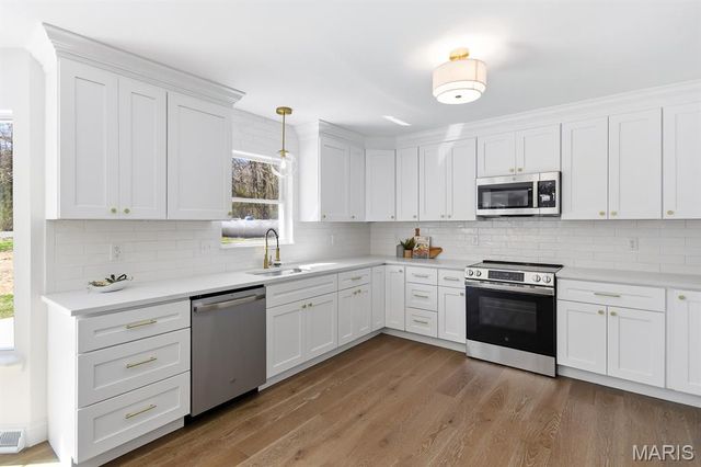 2952 Chris Drive, Villa Ridge, MO 63089