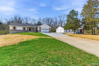 2952 Chris Drive, Villa Ridge, MO 63089