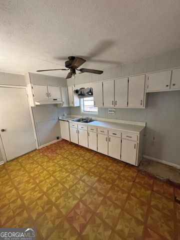 2645 E Elm Street, Wrightsville, GA 31096