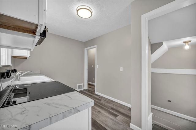 1677 Mapledale Road, Wickliffe, OH 44092