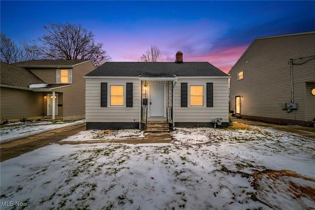 1677 Mapledale Road, Wickliffe, OH 44092