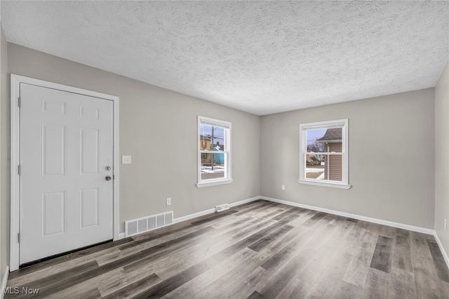 1677 Mapledale Road, Wickliffe, OH 44092