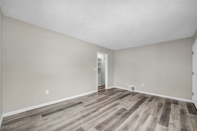 1677 Mapledale Road, Wickliffe, OH 44092