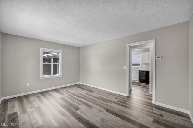 1677 Mapledale Road, Wickliffe, OH 44092