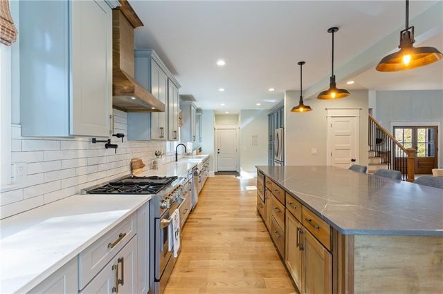 1704 Barrington Circle, Marietta, GA 30062