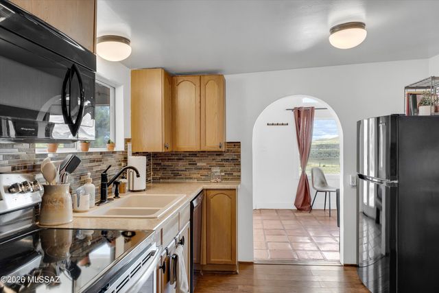 419 Elgin Road, Elgin, AZ 85611