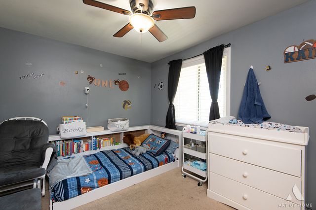 18W101 Standish Lane, Villa Park, IL 60181
