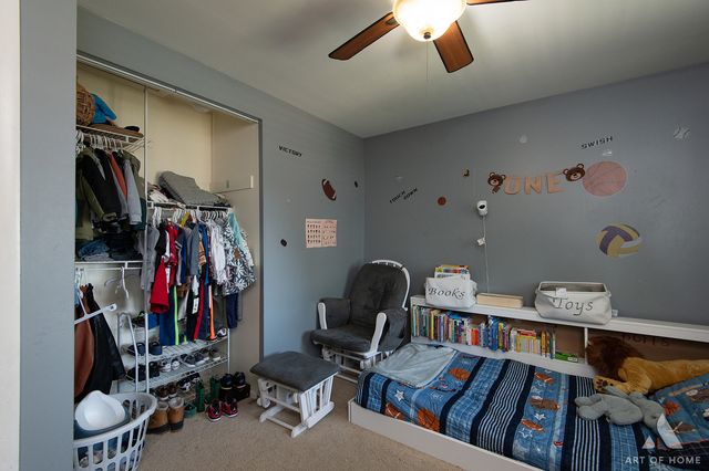 18W101 Standish Lane, Villa Park, IL 60181