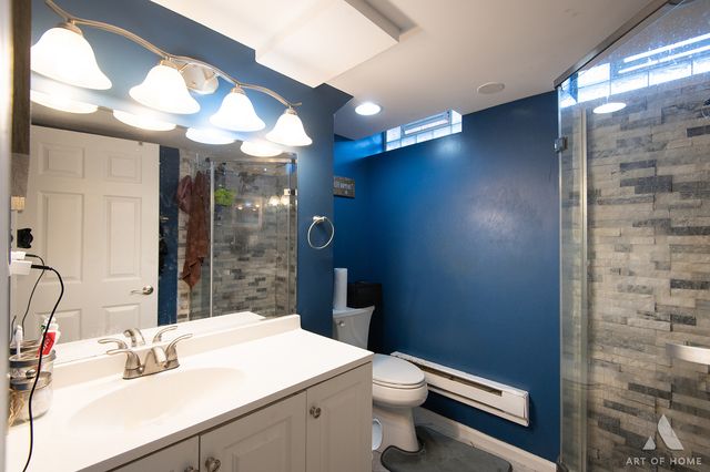 18W101 Standish Lane, Villa Park, IL 60181