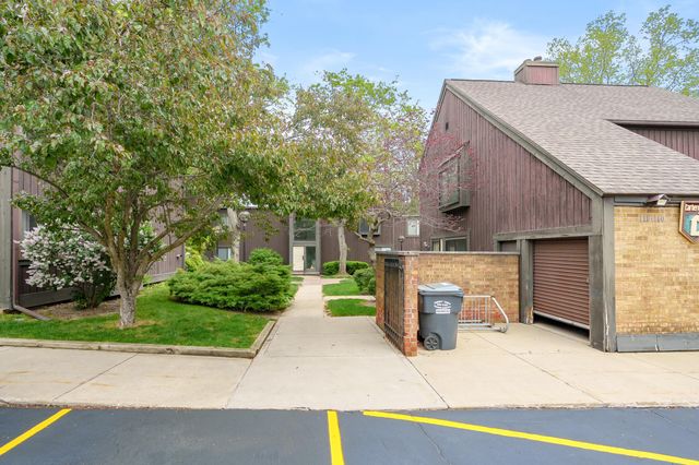 150 Carberry Hill Court D, Kalamazoo, MI 49006