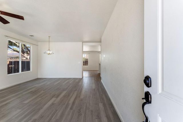 3 Mill Springs Court, Pittsburg, CA 94565