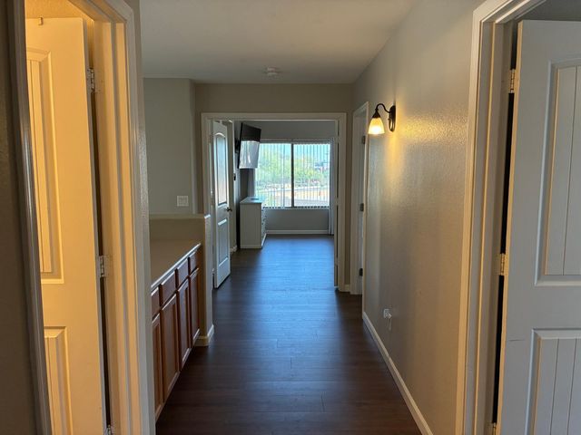 13717 N 80th Avenue, Peoria, AZ 85381