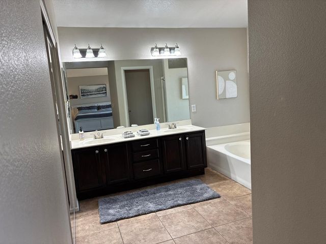 13717 N 80th Avenue, Peoria, AZ 85381