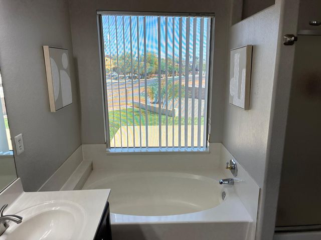 13717 N 80th Avenue, Peoria, AZ 85381