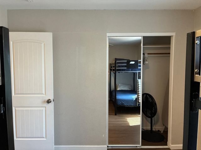 13717 N 80th Avenue, Peoria, AZ 85381