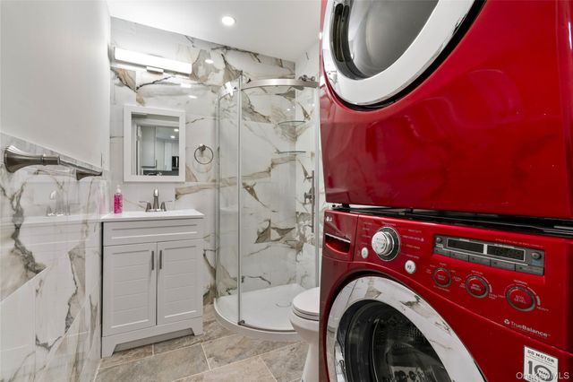 15 Bellaire Drive, Ridge, NY 11961