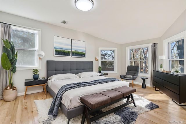 15 Bellaire Drive, Ridge, NY 11961