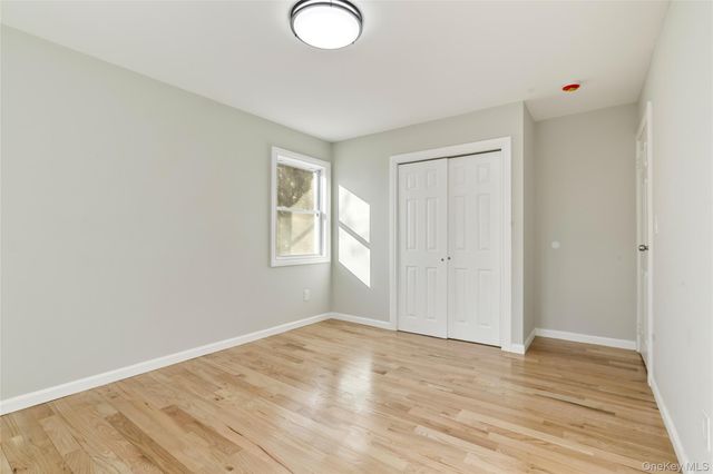 15 Bellaire Drive, Ridge, NY 11961