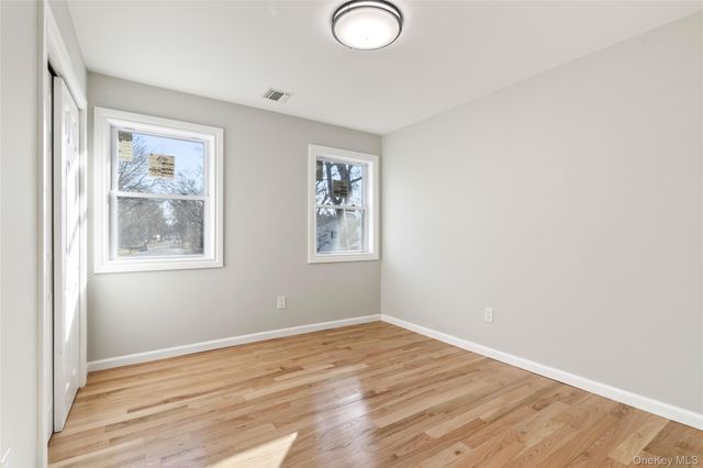 15 Bellaire Drive, Ridge, NY 11961