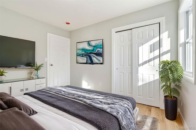 15 Bellaire Drive, Ridge, NY 11961