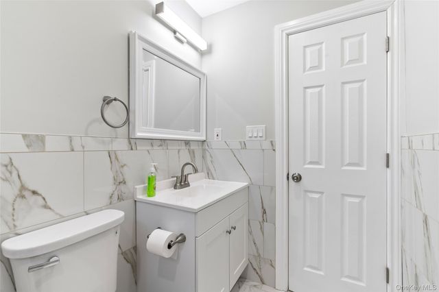 15 Bellaire Drive, Ridge, NY 11961