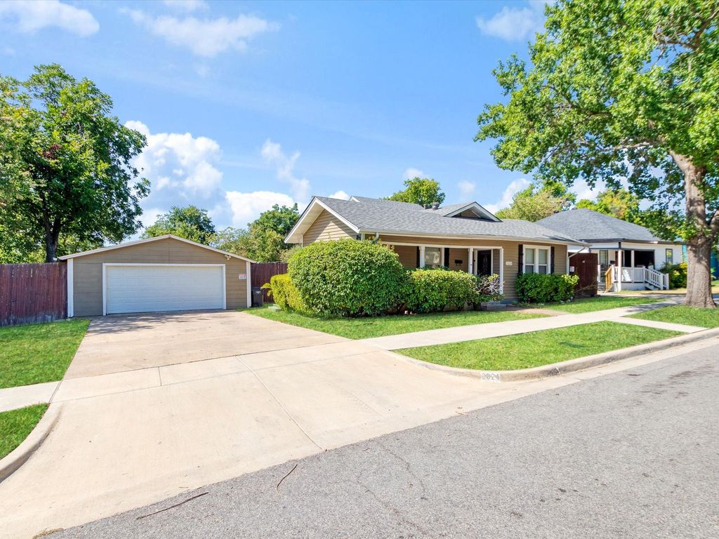 3024 Purington Avenue, Fort Worth, TX 76103 — exterior