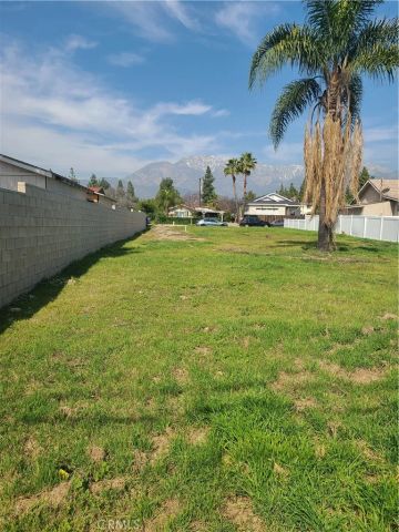 572 West, Upland, CA 91786