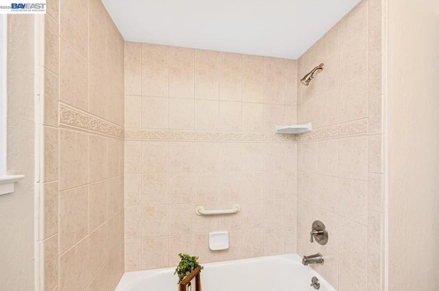 555 Ontario Dr, Livermore, CA 94550