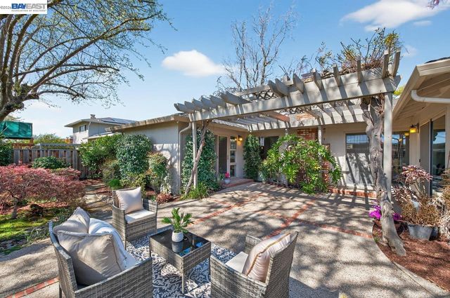 555 Ontario Dr, Livermore, CA 94550