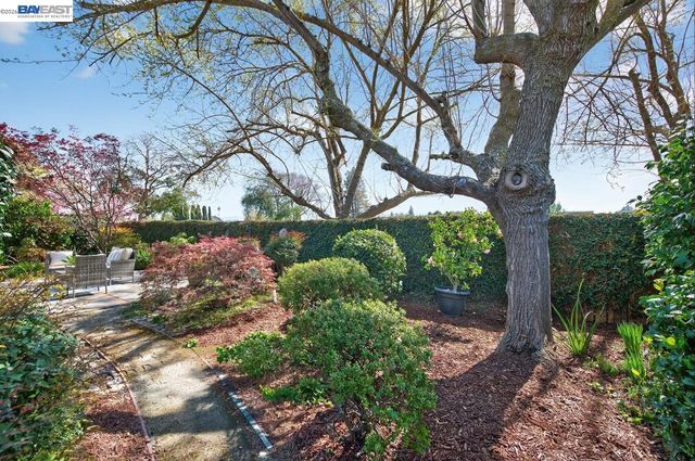 555 Ontario Dr, Livermore, CA 94550