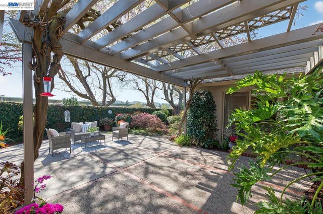 555 Ontario Dr, Livermore, CA 94550